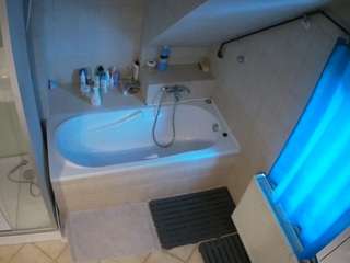 Julmodels Bathroom 2nd Floor-1